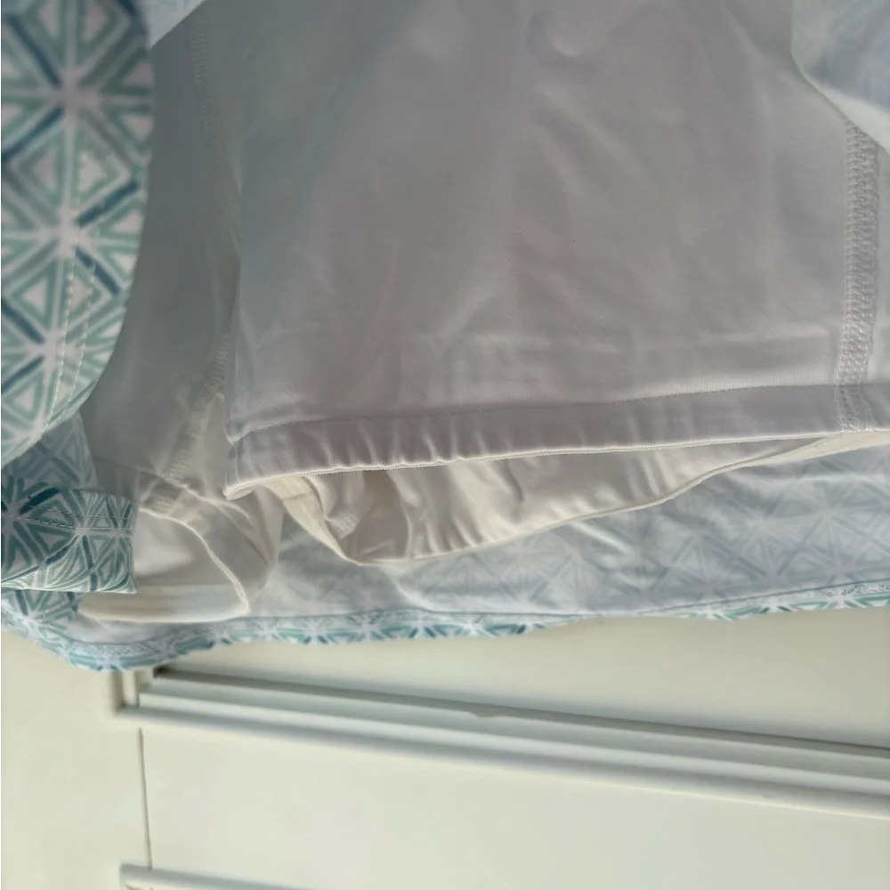 Southern Tide Gwen Pleated Performance Skirt - Picture 4 of 5